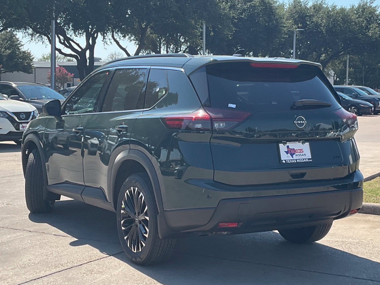 New 2027 Nissan Rogue Dark Armor AWD/4WD image 6