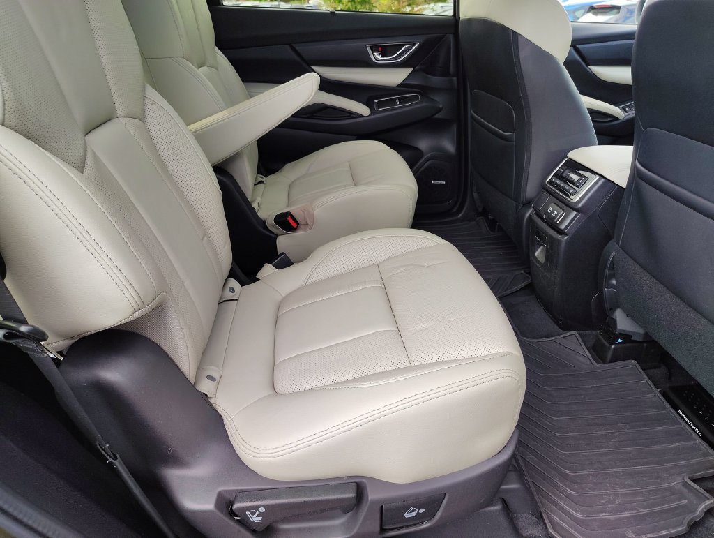 Used 2022 Subaru Ascent Limited w/ Technology Package AWD/4WD image 25