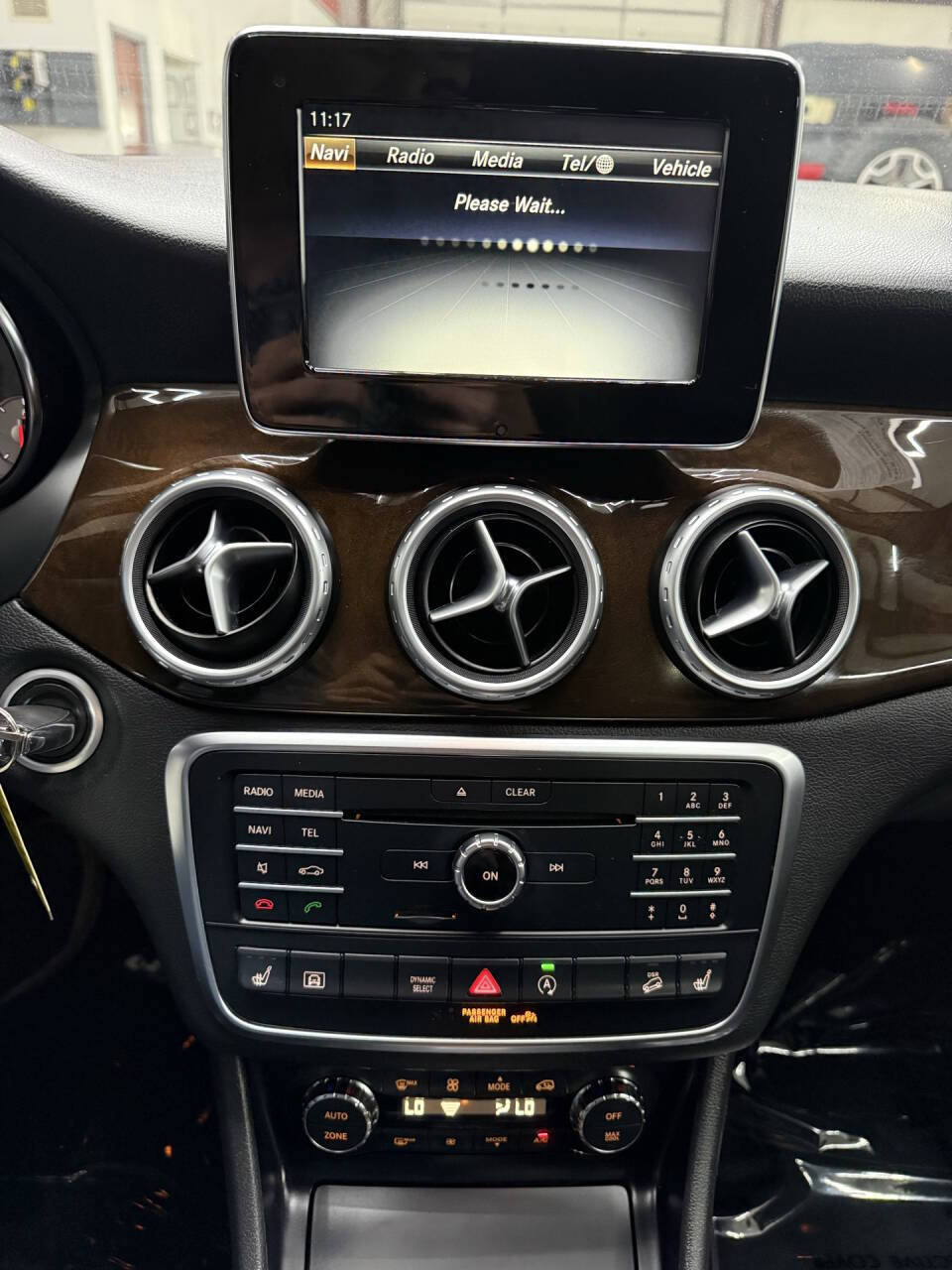 Used 2017 Mercedes-Benz GLA 250 4MATIC image 27