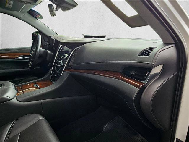 Used 2019 Cadillac Escalade Premium Luxury RWD image 21