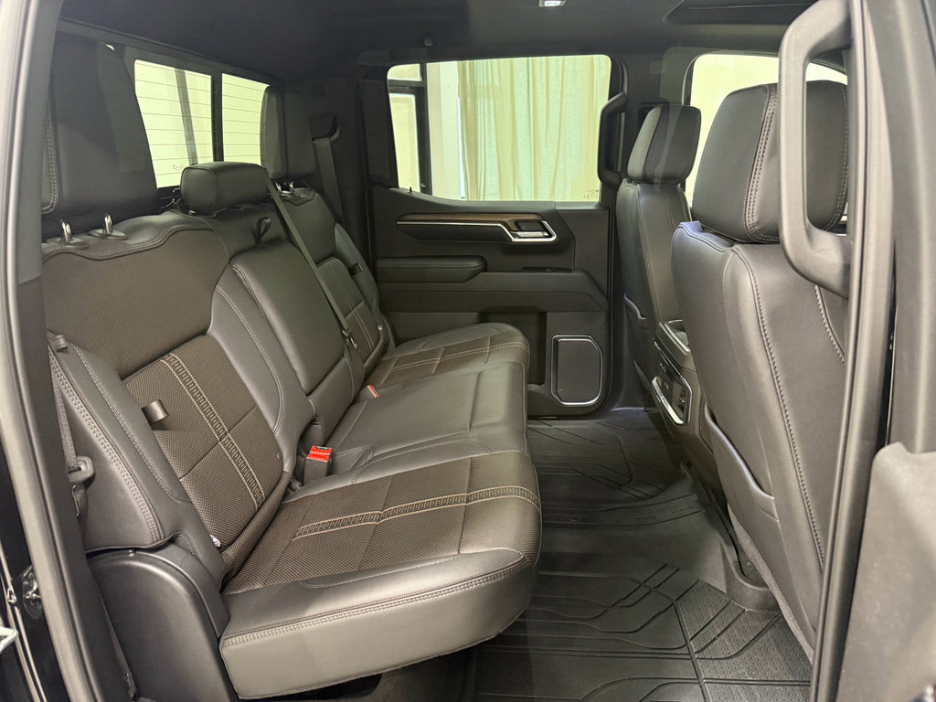 Certified 2025 Chevrolet Silverado 1500 High Country w/ High Country Premium Package AWD/4WD image 20