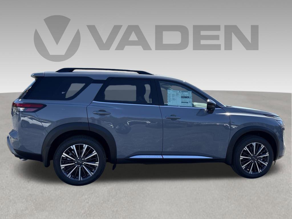 New 2026 Nissan Pathfinder Platinum FWD image 4