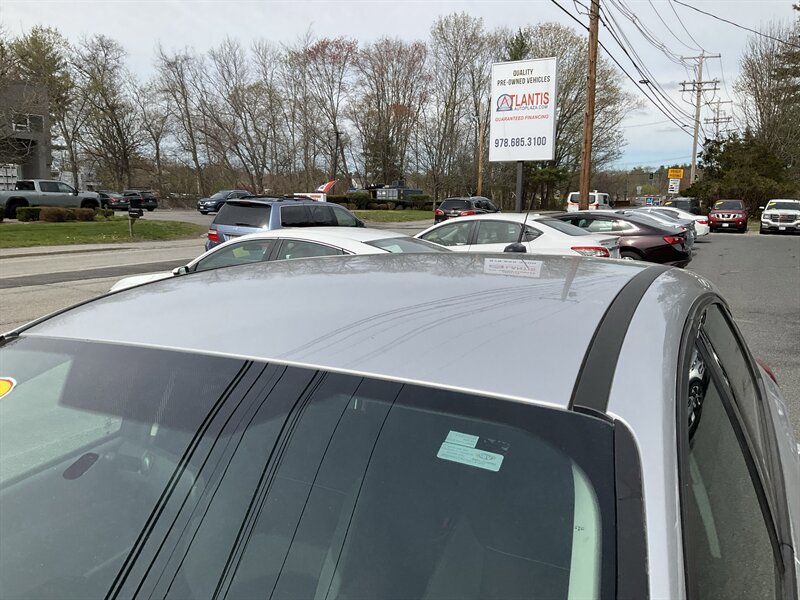 Used 2014 Ford Focus SE FWD image 9
