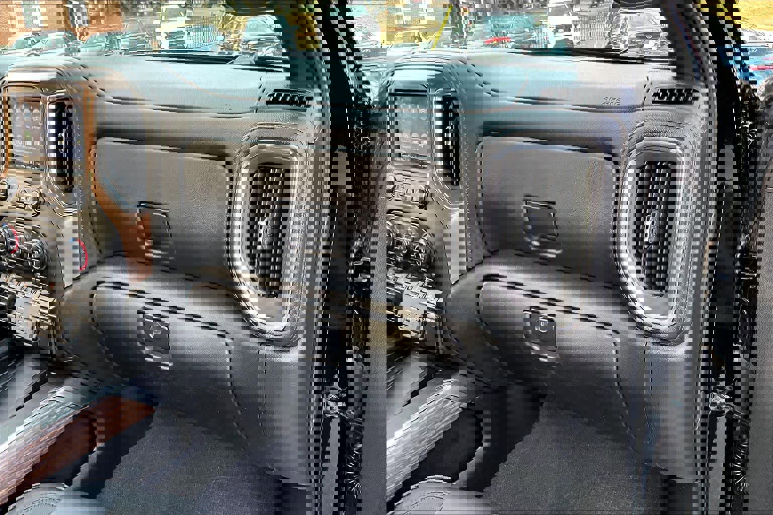 Used 2019 Chevrolet Silverado 1500 High Country w/ High Country Premium Package image 35