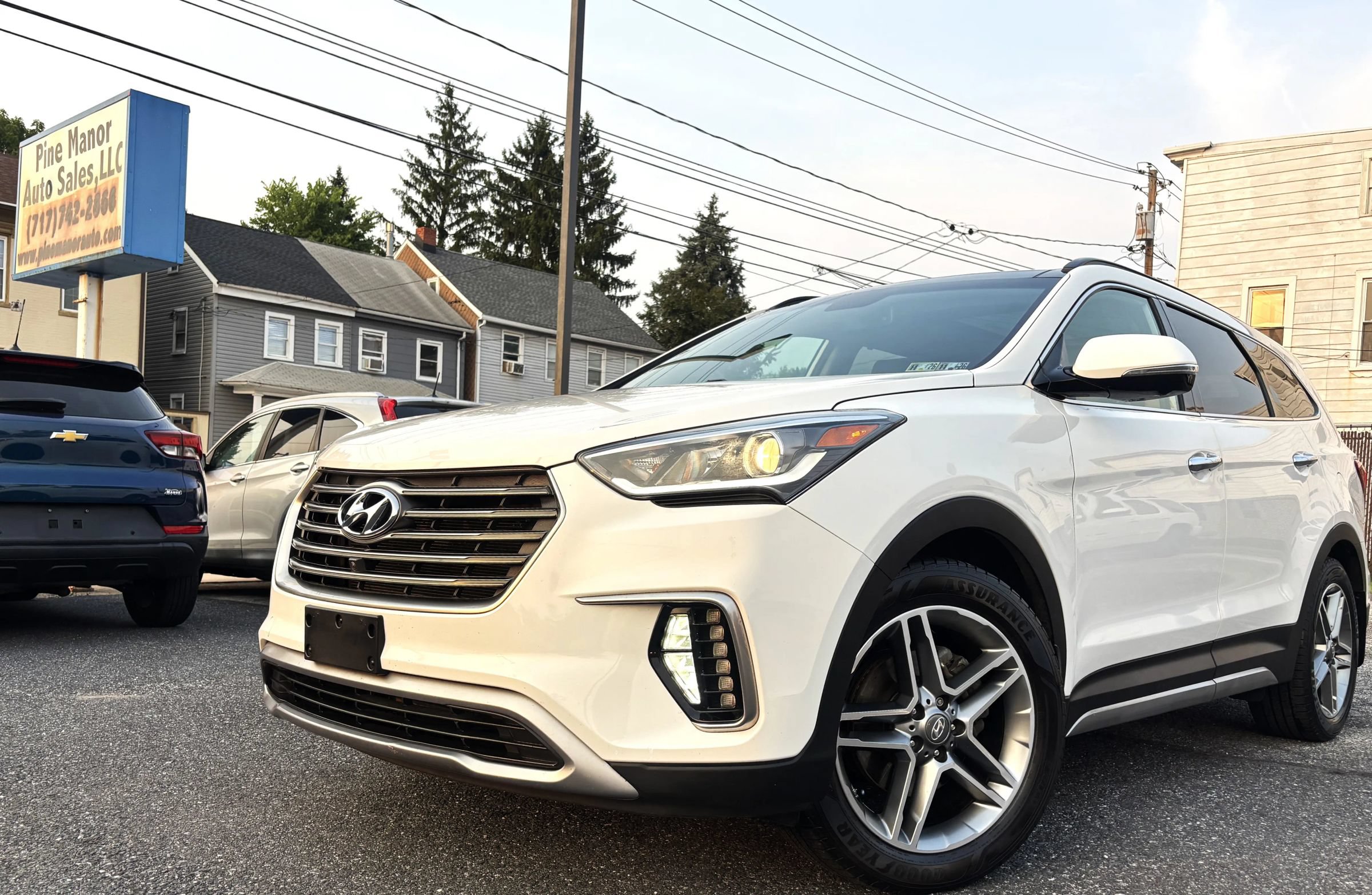 Used 2019 Hyundai Santa Fe XL AWD/4WD image 1