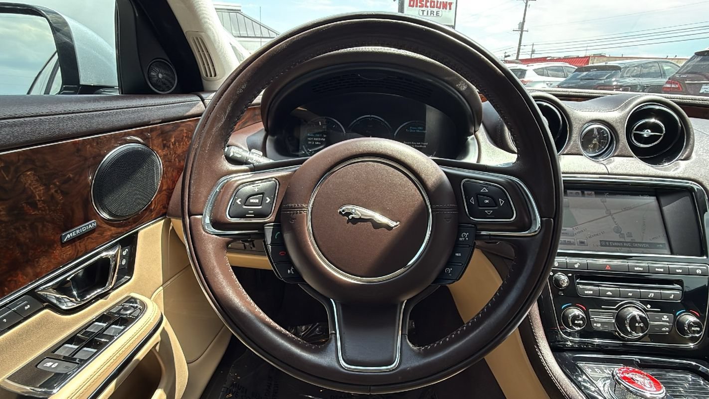 Used 2015 Jaguar XJ AWD image 20