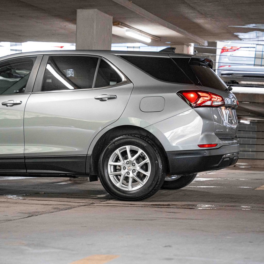 Used 2023 Chevrolet Equinox LT FWD image 4