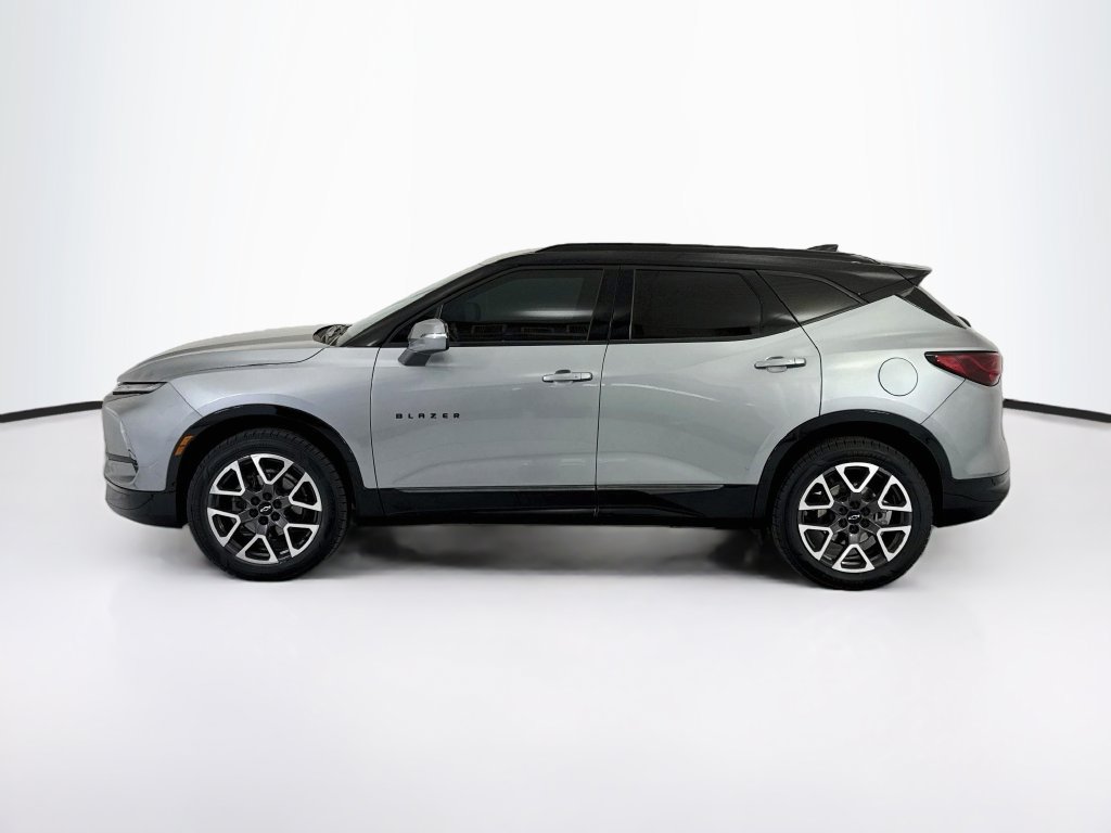 Used 2023 Chevrolet Blazer RS FWD image 8