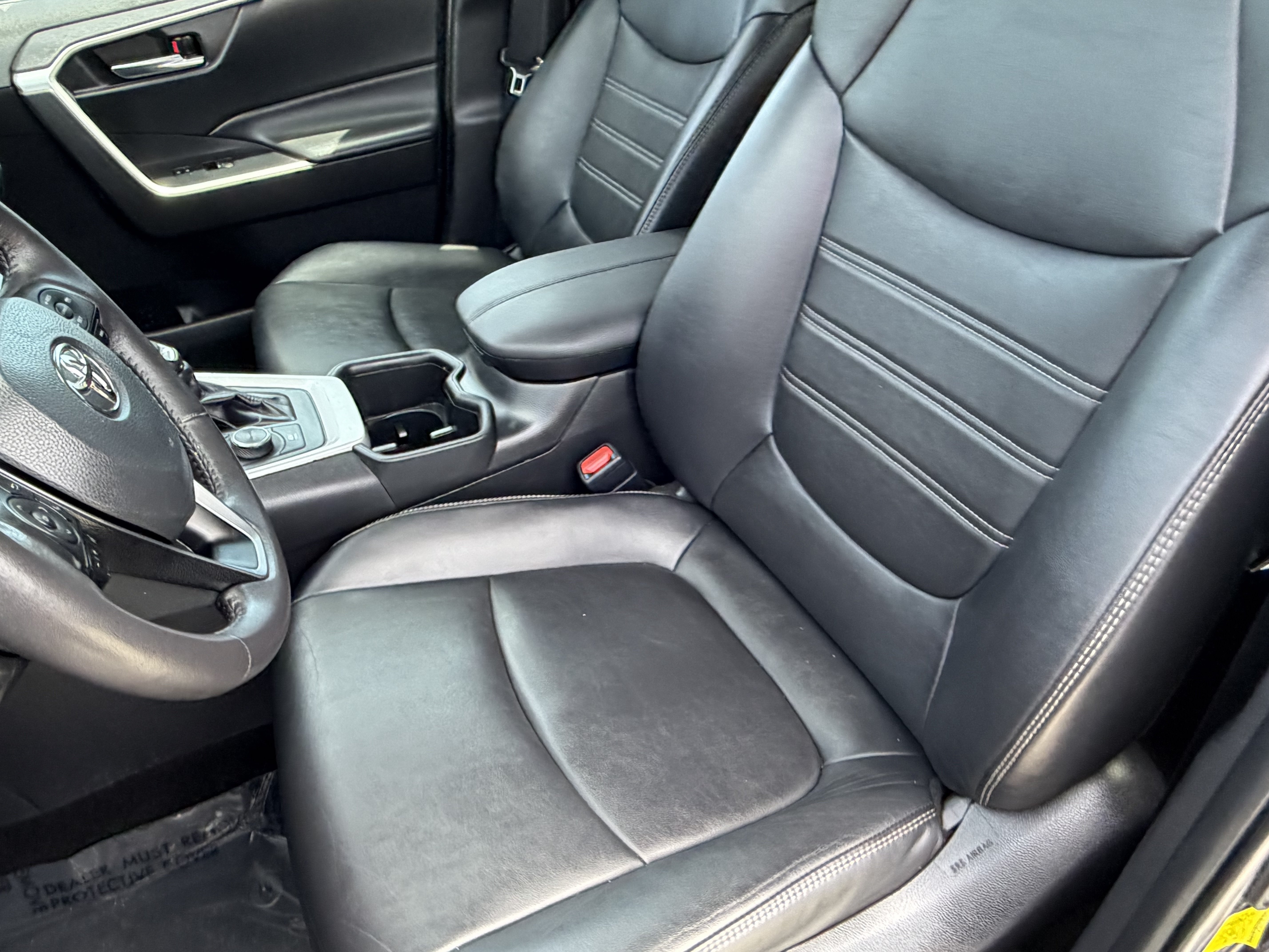 Certified 2022 Toyota RAV4 XLE Premium AWD/4WD image 28