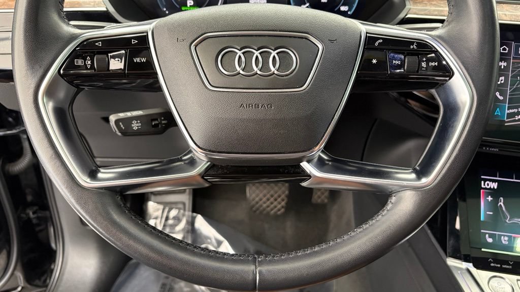 Used 2019 Audi e-tron Prestige AWD/4WD image 35