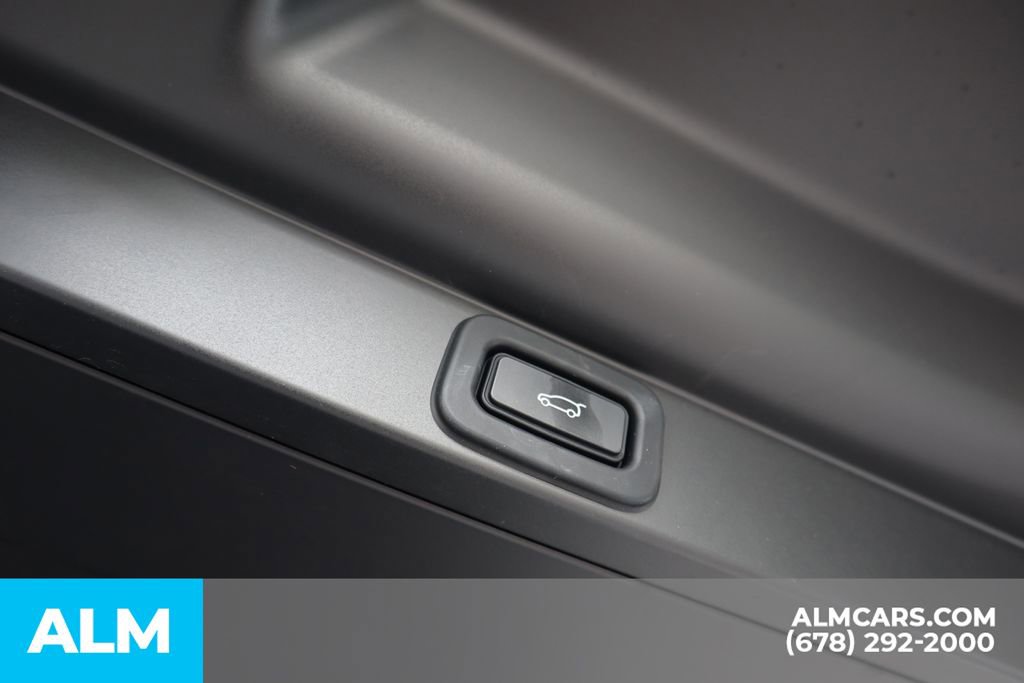 Used 2023 Land Rover Range Rover SE image 24