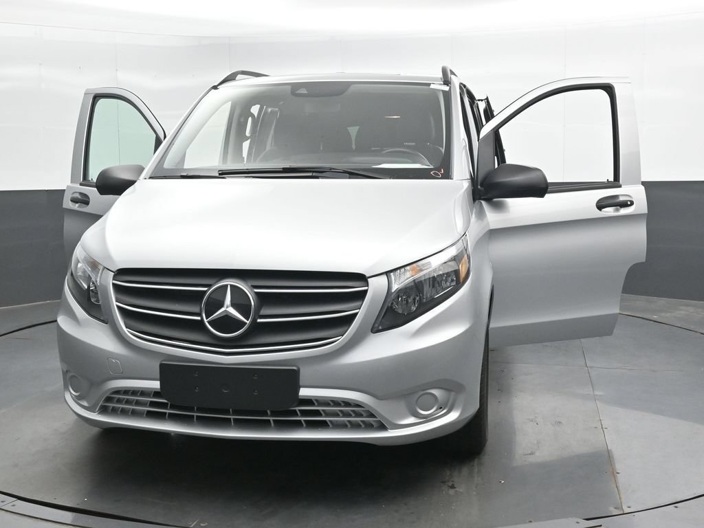 Used 2023 Mercedes-Benz Metris Passenger image 50