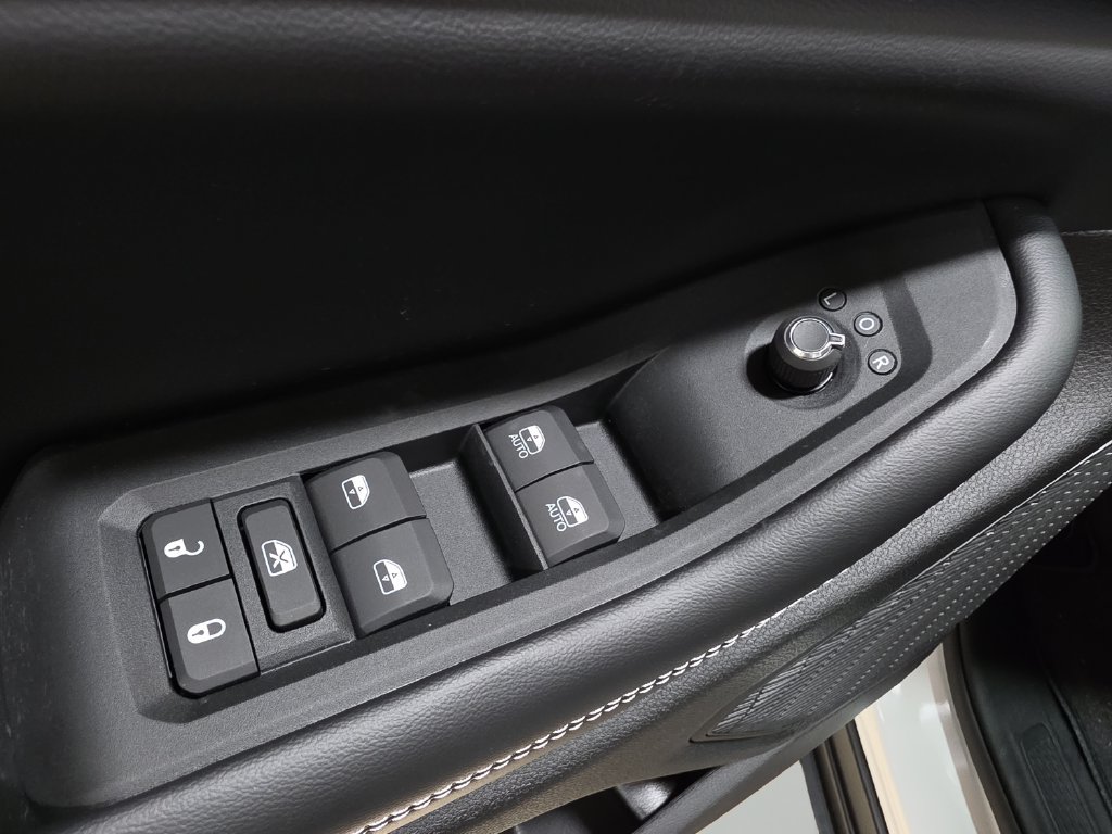 New 2027 Jeep Grand Cherokee 4WD image 12
