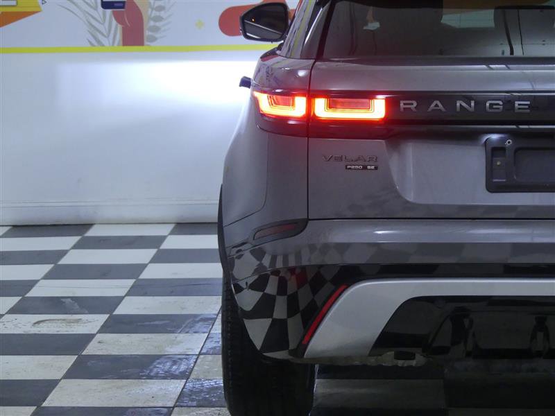 Used 2018 Land Rover Range Rover Velar R-Dynamic SE image 35