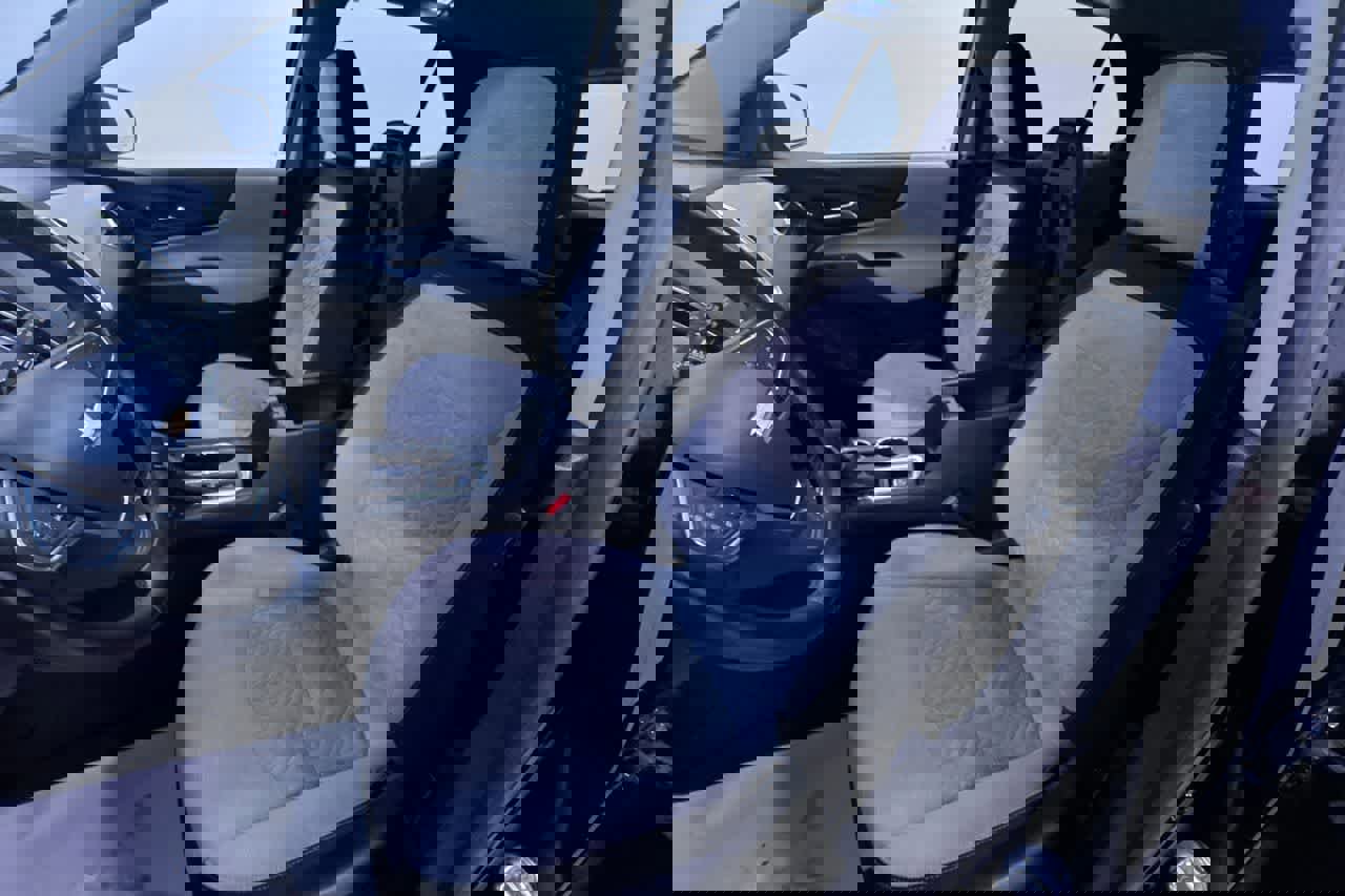 Used 2023 Chevrolet Equinox LT image 14