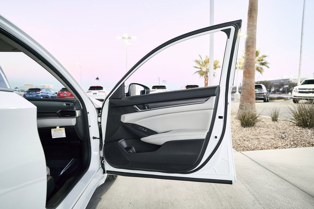 Used 2019 Honda Accord LX image 8