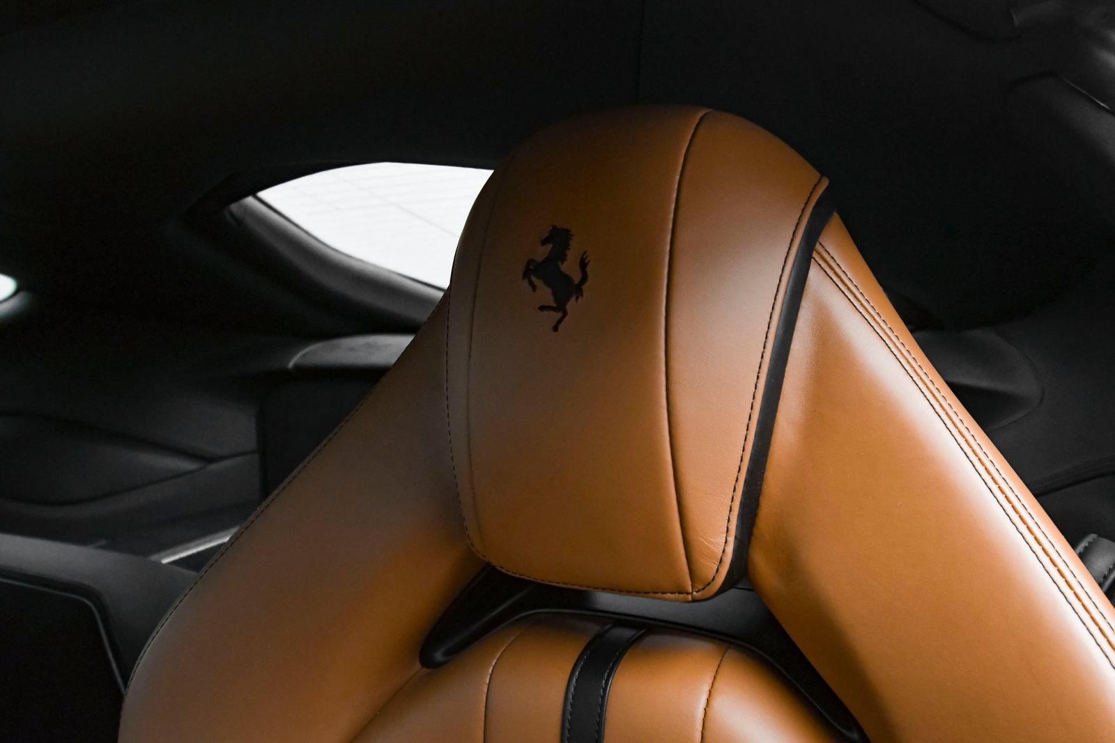 Used 2018 Ferrari 812 Superfast RWD image 14