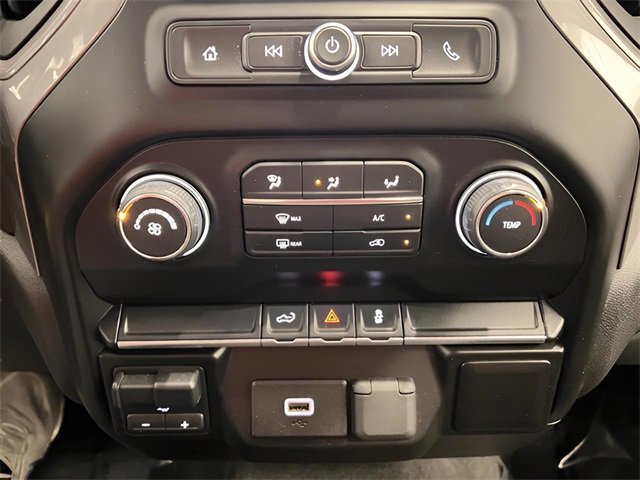 Used 2020 Chevrolet Silverado 1500 Custom w/ Custom Value Package image 26