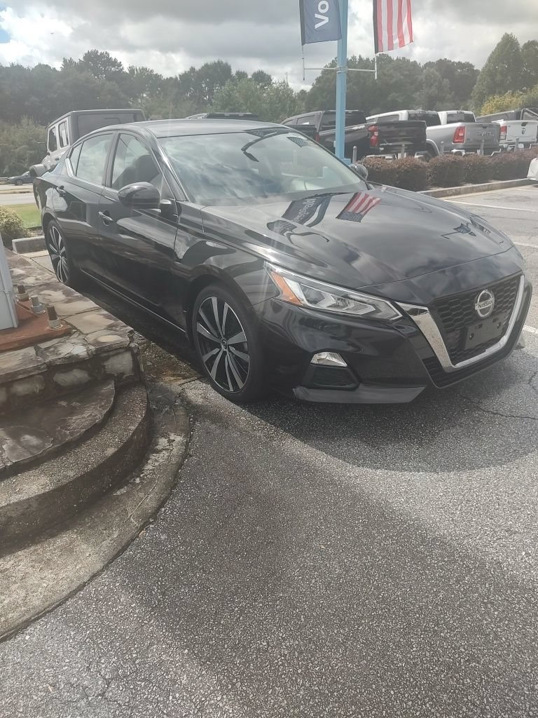 Used 2020 Nissan Altima 2.5 SR FWD image 2