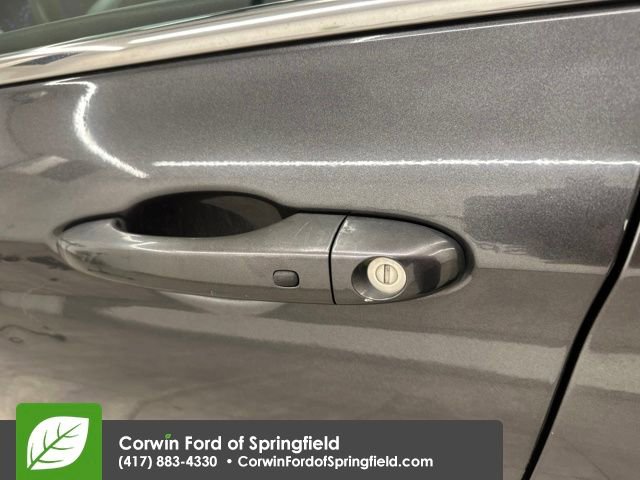 Used 2016 Chrysler 200 LX image 23