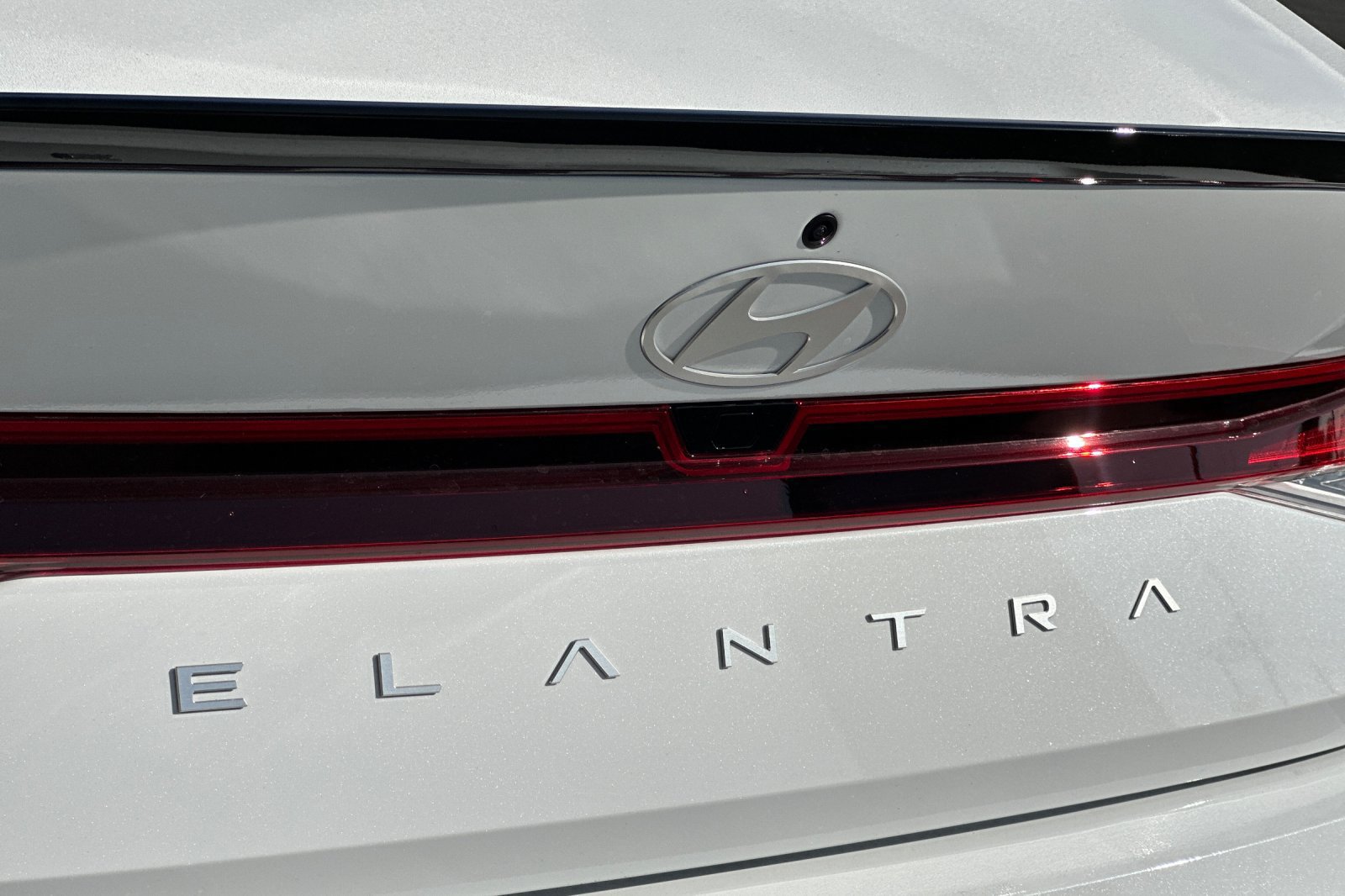 New 2026 Hyundai Elantra SEL Sport FWD image 25