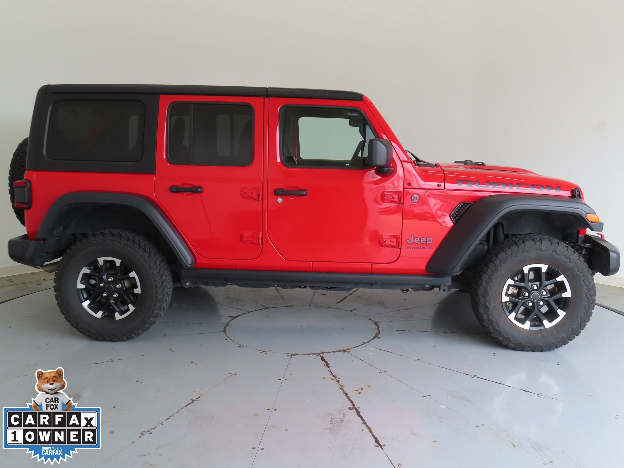 Used 2025 Jeep Wrangler Unlimited Rubicon AWD/4WD image 2