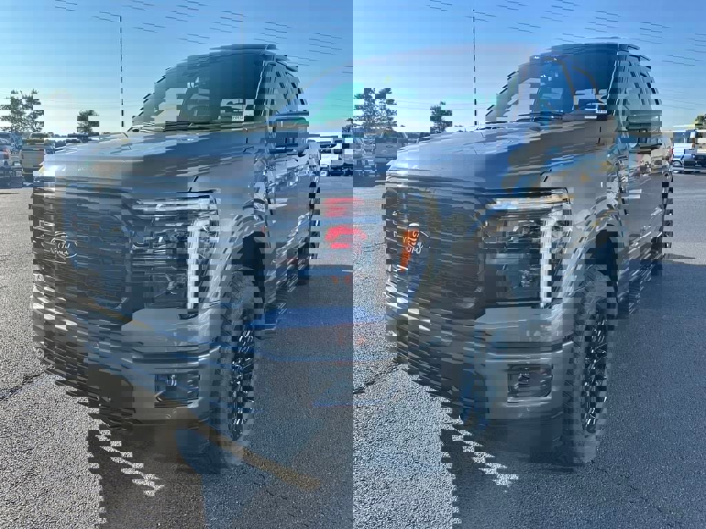 New 2025 Ford F150 Lariat w/ Equipment Group 501A Mid image 4