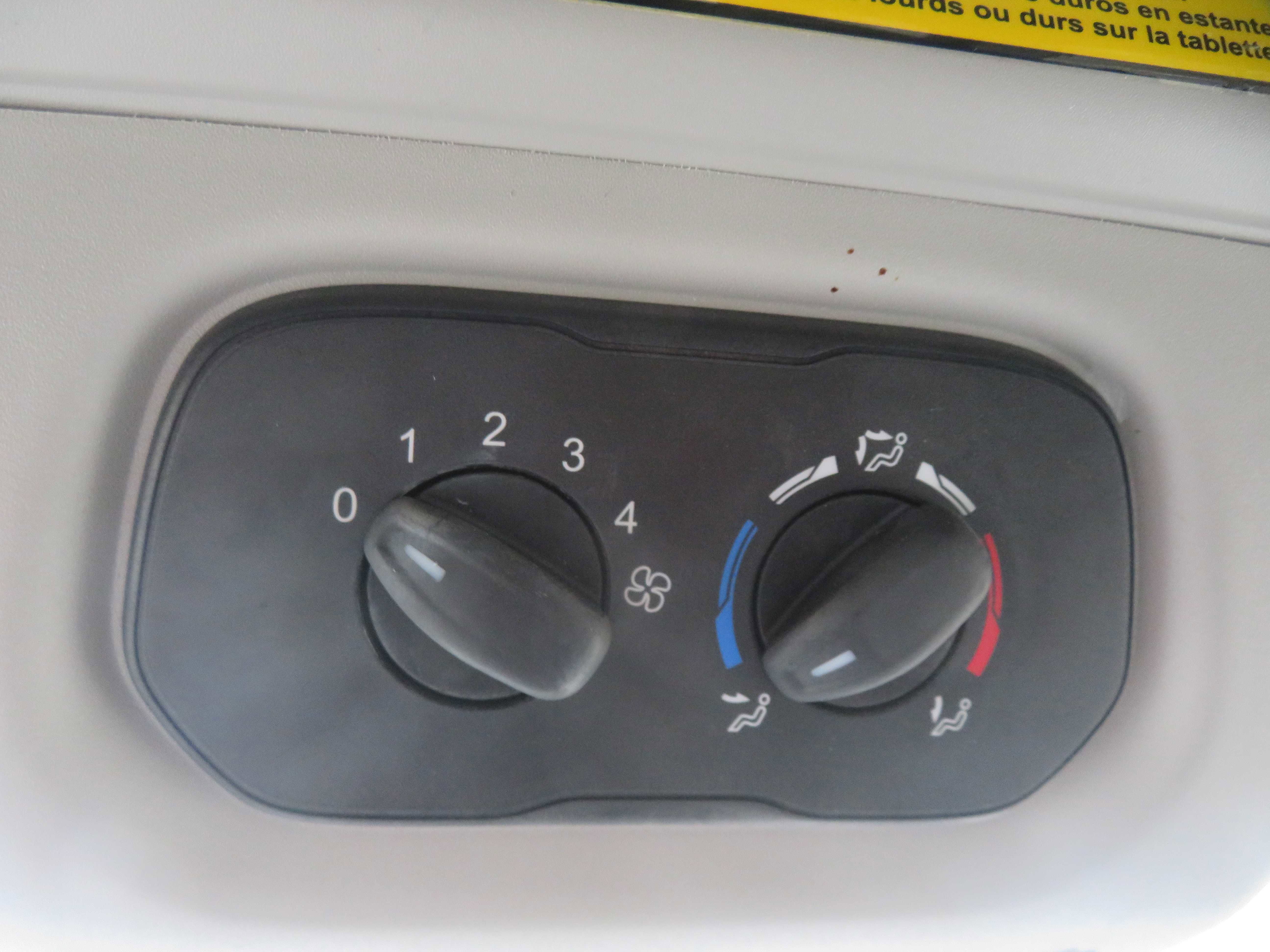 Used 2019 Ford Transit 150 XLT image 55