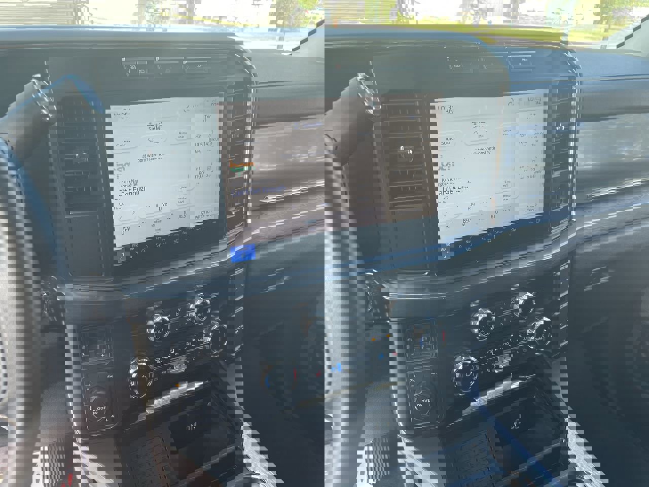 Used 2024 Ford F250 Lariat image 32