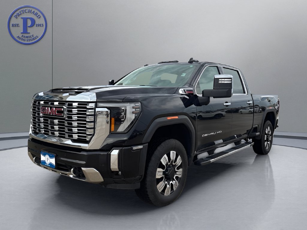 Used 2024 GMC Sierra 2500 Denali AWD/4WD image 3