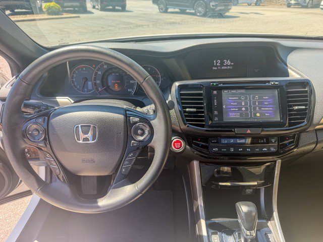Used 2017 Honda Accord EX-L image 7
