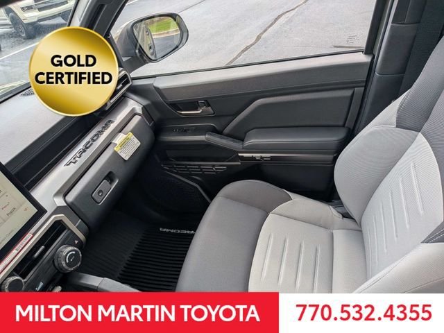 Certified 2025 Toyota Tacoma TRD Off-Road AWD/4WD image 17