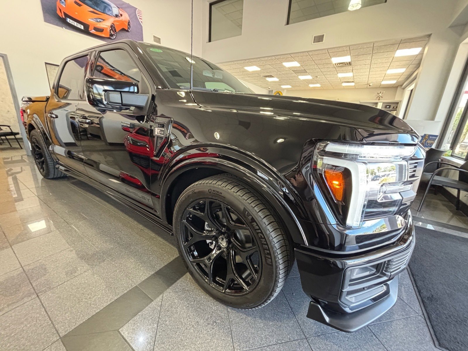 Used 2025 Ford F150 Lariat w/ Equipment Group 502A High image 5