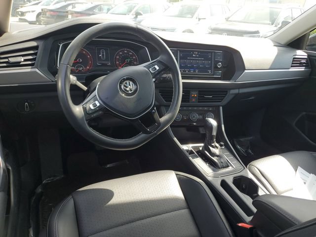 Used 2021 Volkswagen Jetta SE FWD image 9