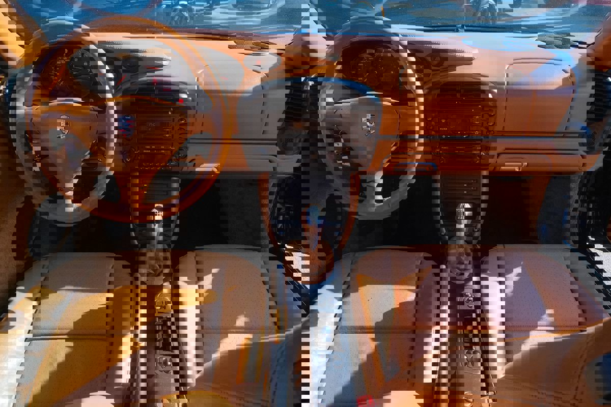 Used 2003 Porsche 911 Carrera 4S image 16