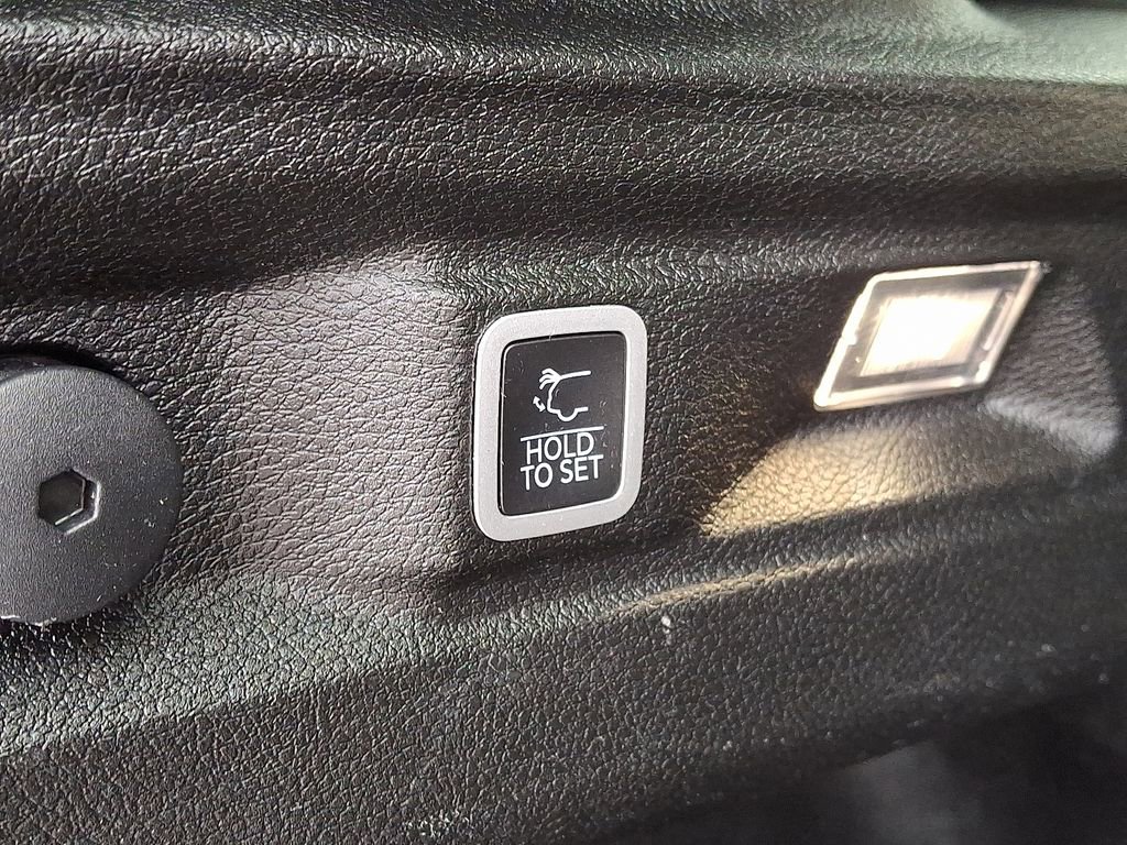 Used 2023 Jeep Grand Cherokee L Altitude image 31