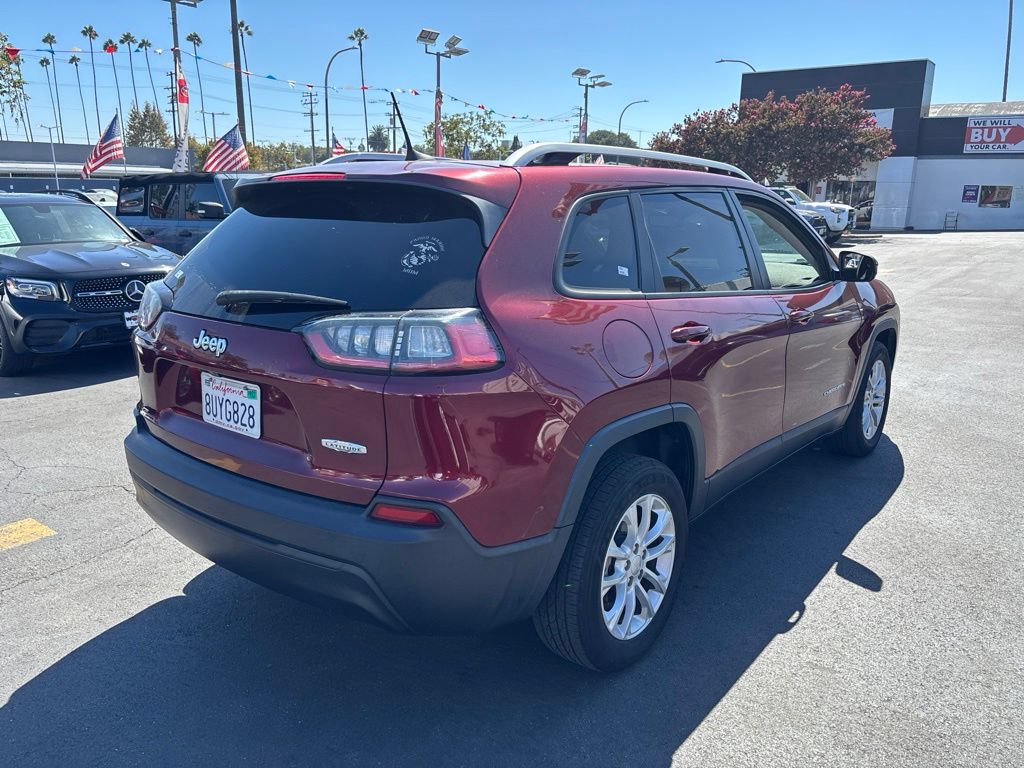 Used 2021 Jeep Cherokee Latitude FWD image 4