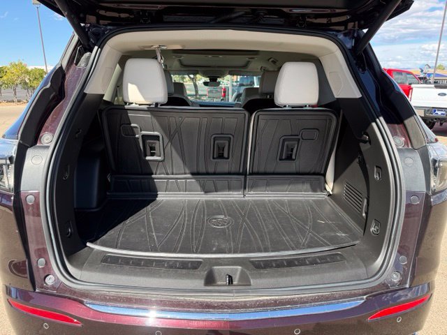 Used 2023 Buick Enclave Avenir w/ Avenir Technology Package AWD/4WD image 40