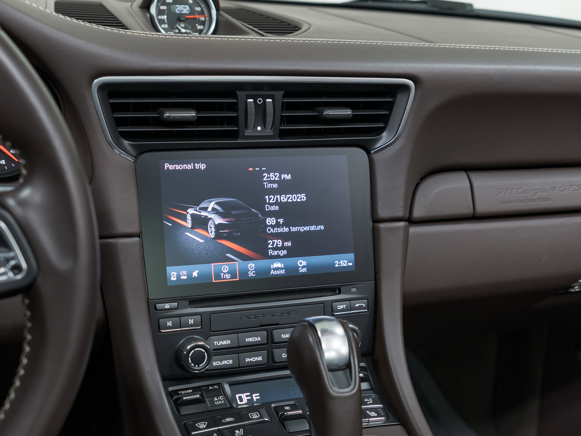 Certified 2019 Porsche 911 Targa 4 GTS image 25