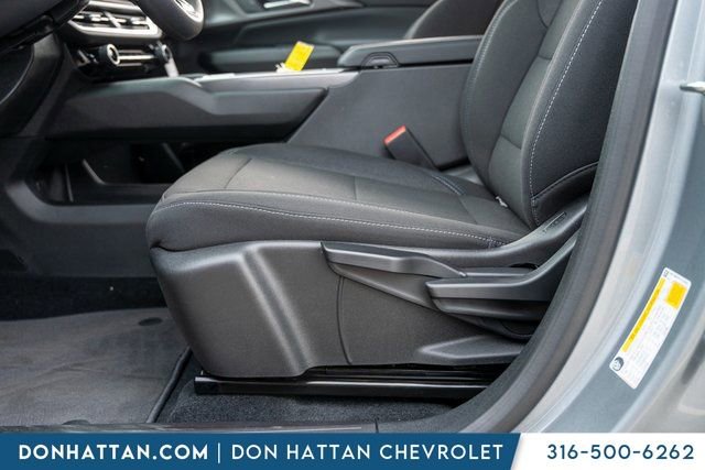 New 2026 Chevrolet Equinox EV LT image 19