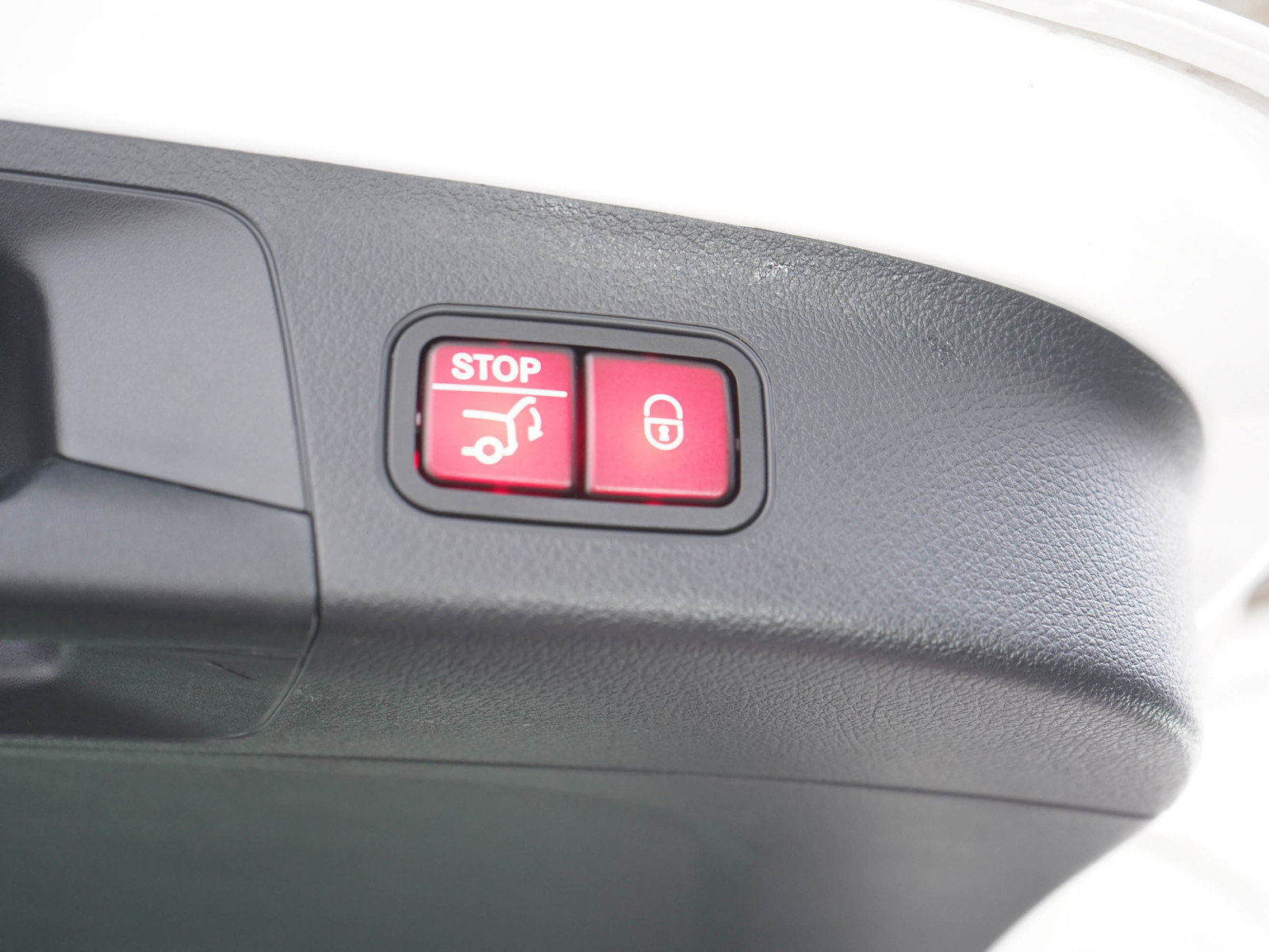 Used 2022 Mercedes-Benz GLA 250 4MATIC image 17