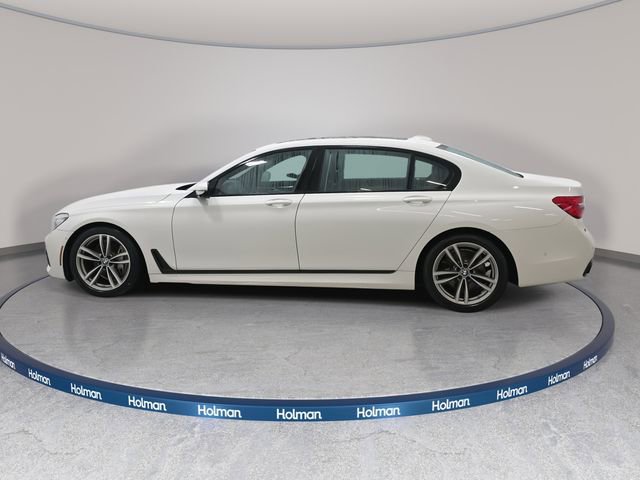 Used 2018 BMW 740i xDrive AWD/4WD image 9