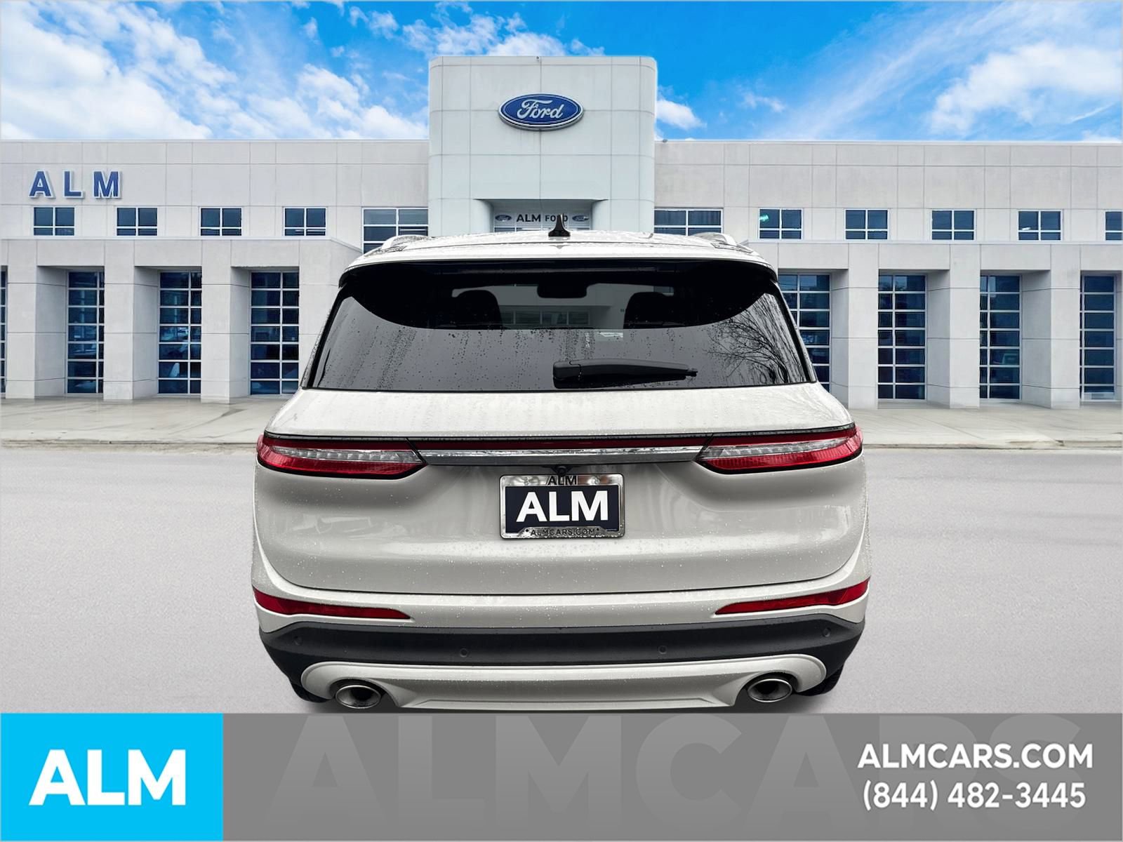 Used 2023 Lincoln Corsair Reserve w/ Rear Removable Package Tray image 6