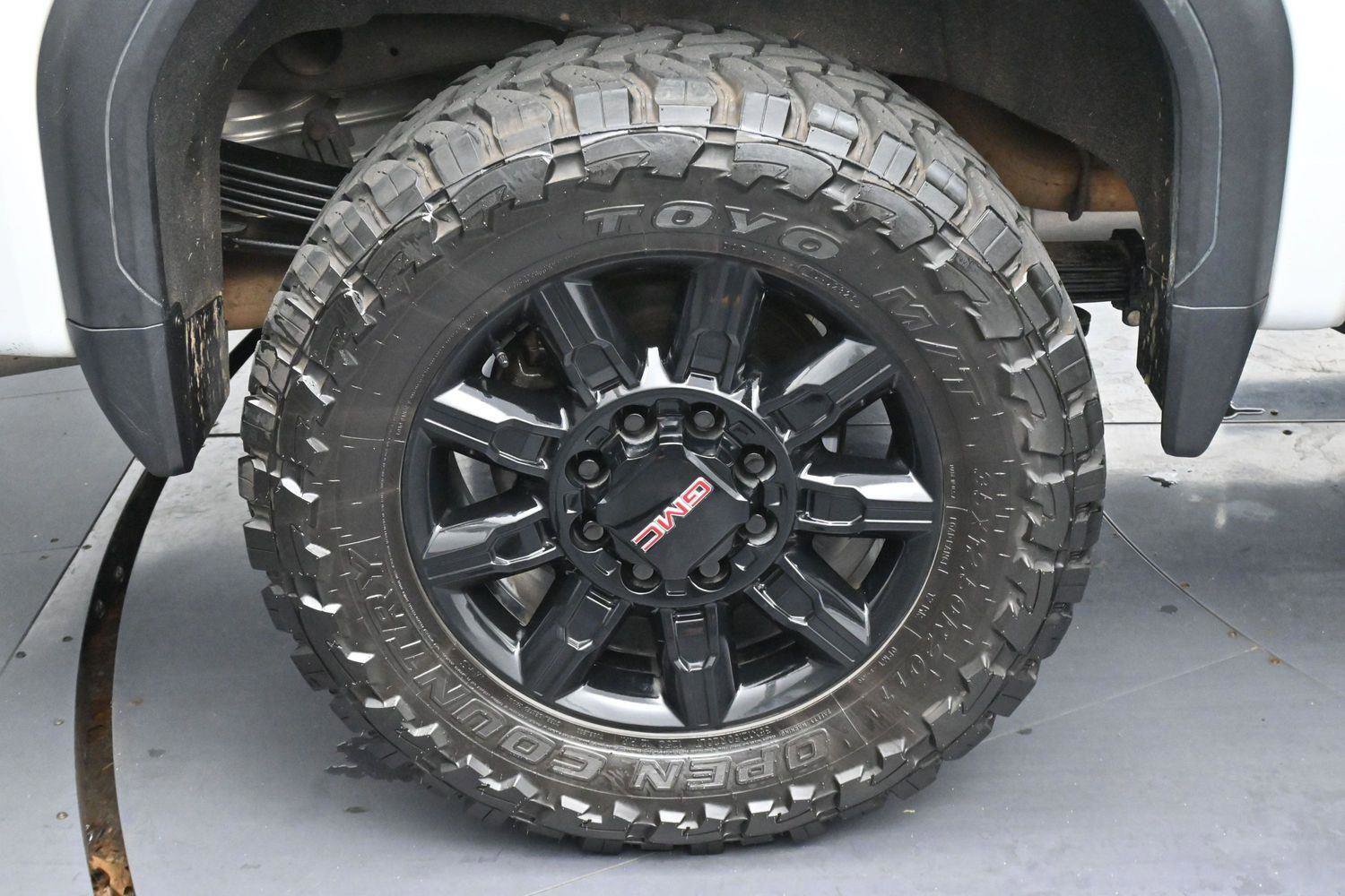 Used 2024 GMC Sierra 2500 AT4 w/ AT4 Premium Plus Package AWD/4WD image 36