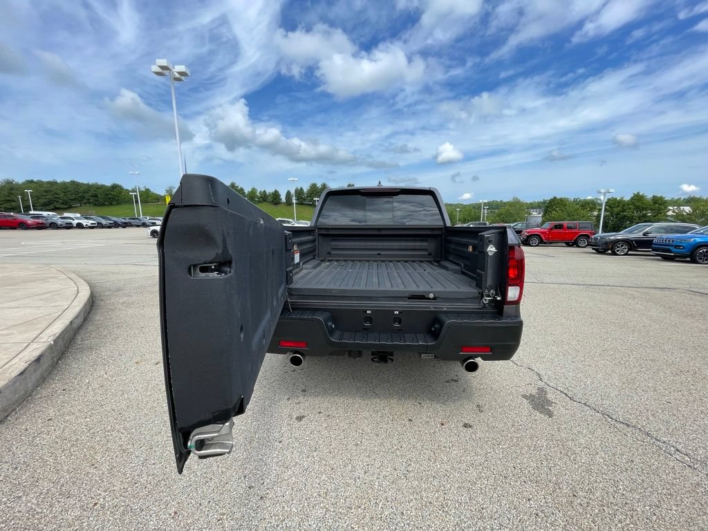 Certified 2025 Honda Ridgeline RTL image 17
