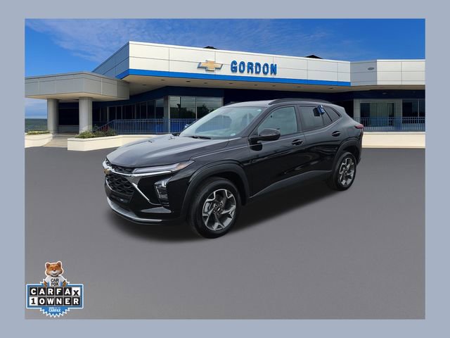 Used 2025 Chevrolet Trax LT w/ Driver Confidence Package image 1