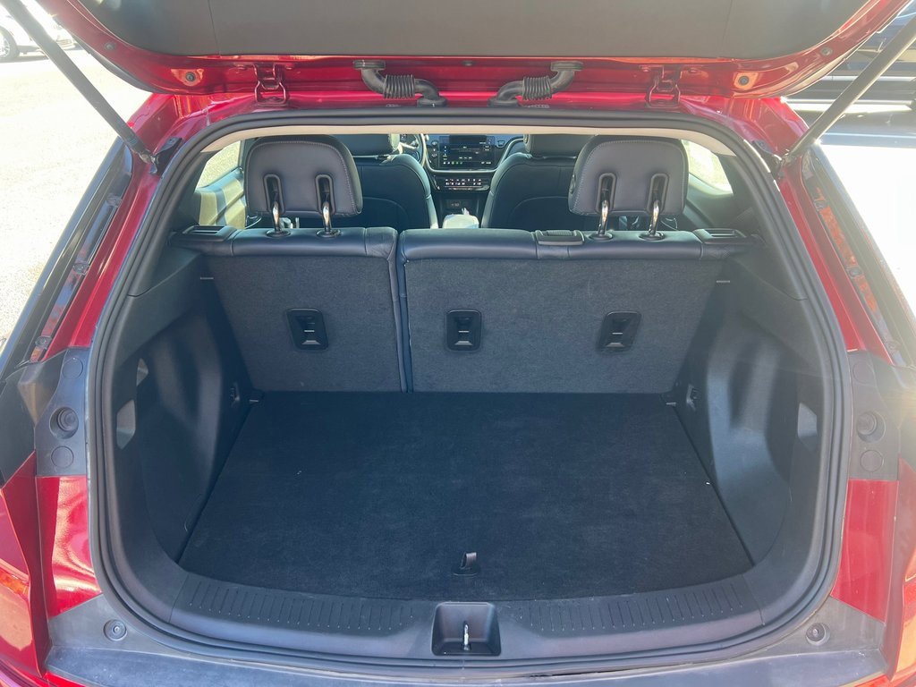 Used 2023 Chevrolet Bolt EUV Premier w/ Sun & Sound Package image 21