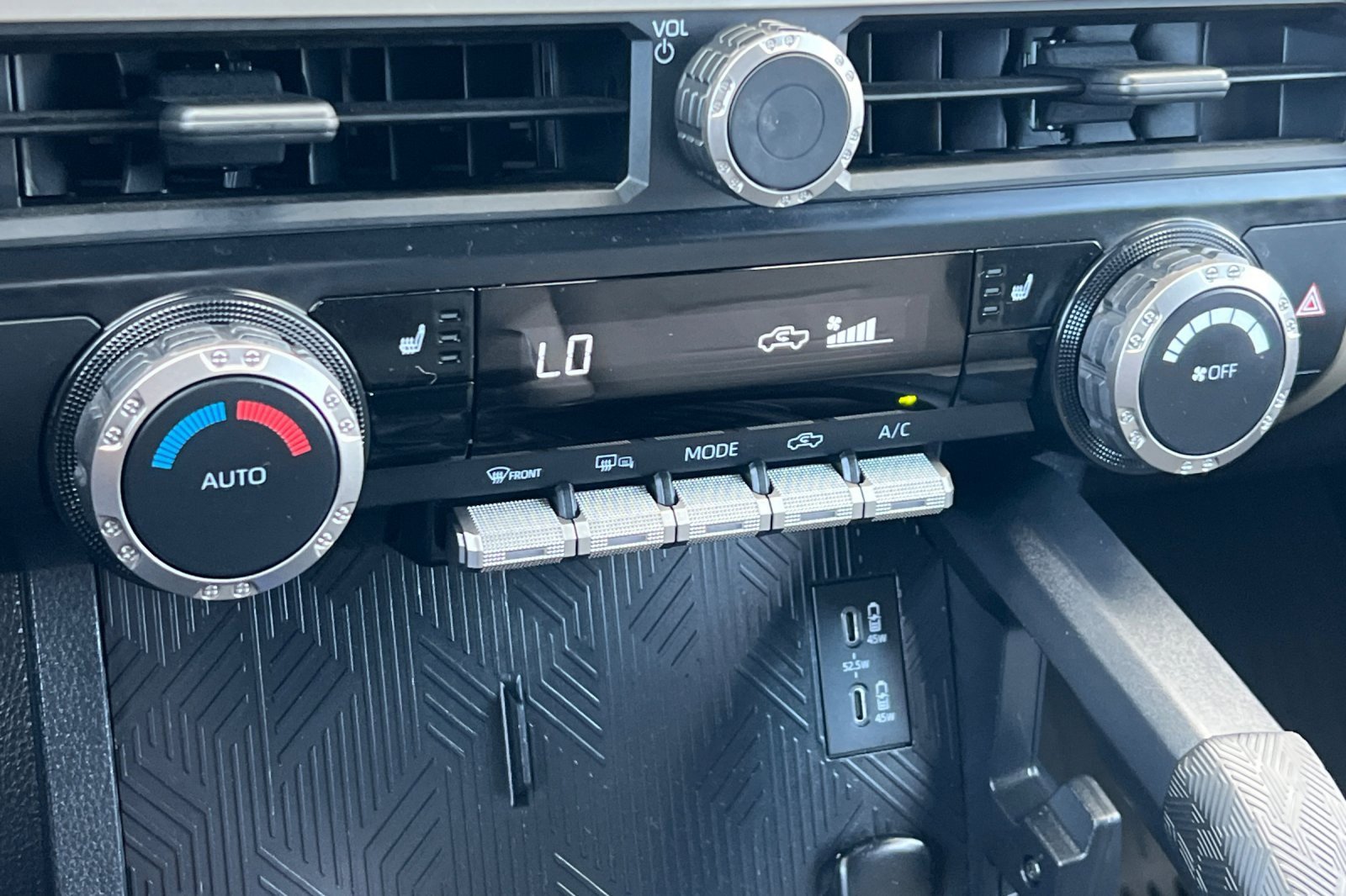 Used 2024 Toyota Tacoma TRD Sport image 16