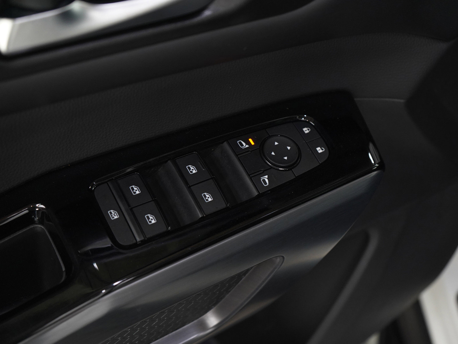 Used 2023 Nissan Pathfinder SL w/ SL Premium Package image 21