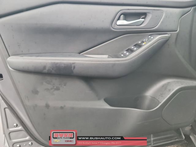 Used 2024 Nissan Rogue SV image 21